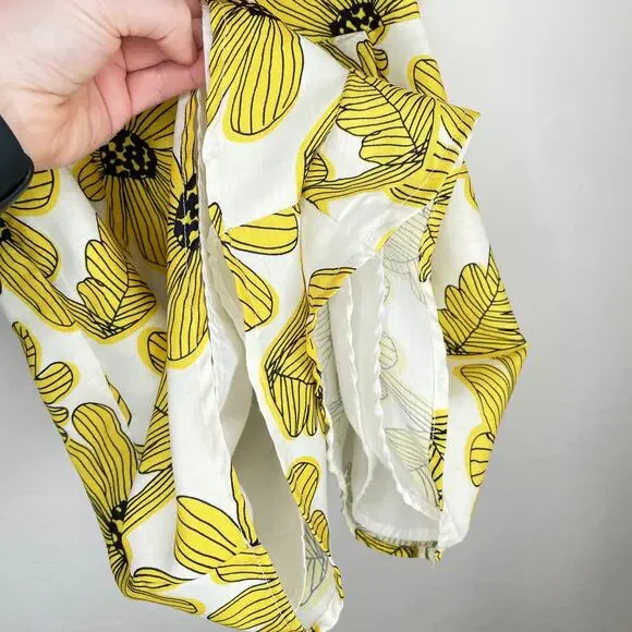 Nasty Gal Sleeveless Yellow Floral Daisy Print Ruffle Tie Front Romper Small - Picture 10 of 15